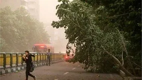وزش باد شدید در تهران ادامه دارد