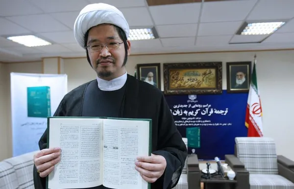 &laquo;&zwnj;تائوسو ئیچی ساوادا&zwnj;&raquo; مترجم ژاپنی قرآن در مراسم رونمایی این قرآن حضور دارد./IRNA
