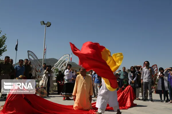 جشنواره تئاتر بین المللی خیابانی مریوان