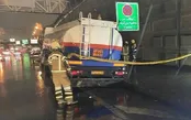 برخورد تانکر سوخت با ۵ دستگاه خودرو حادثه آفرید