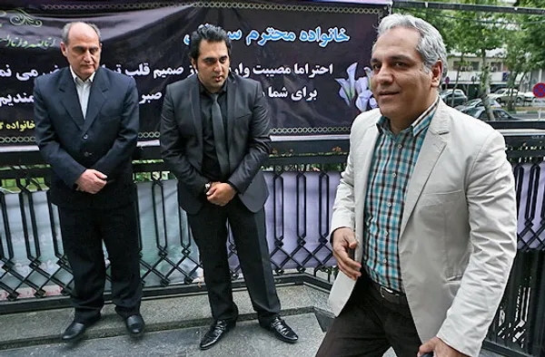 مراسم یادبود سید علی سمنانی، تهیه کننده مجموعه تلویزیونی ساعت خوش، عصر روز پنجشنبه در مسجد الغدیر برگزار شد/MEHR
