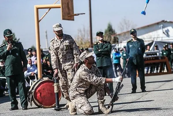 نمایشگاه تجهیزات نظامی نیروی زمینی سپاه روز چهارشنبه در ستاد فرماندهی نیروی زمینی سپاه برگزار شد./FNA
