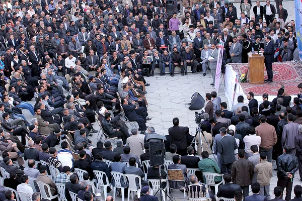 حضور دکتر رضایی در مسجد سید اصفهان