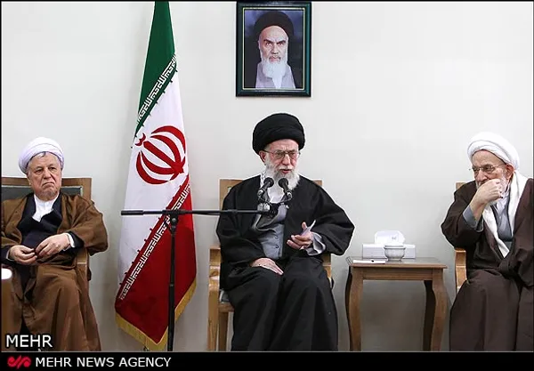 با پایان سیزدهمین اجلاس خبرگان رهبری در روز چهارشنبه اعضای خبرگان  صبح روز پنجشنبه با حضرت آیت الله خامنه ای رهبر معظم انقلاب دیدار کردند. پنج شنبه ۱۷-۱۲-۹۱