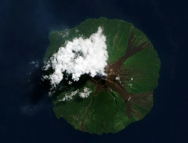 آتشفشان Mannam در Papua New Guinea