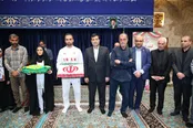 بدرقه پرچمداران کاروان «فرشته‌های میناب» در رواق دارالذکر