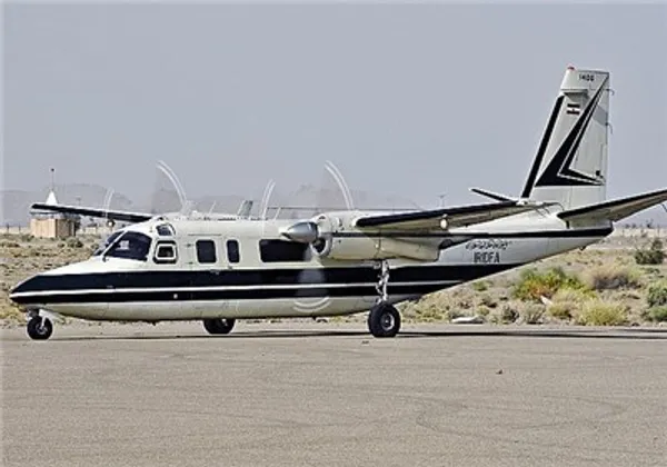 هواپیمای سقوط کرده که با نام توربوکامندر معرفی شده، از نوع Aero Commander - 690A بوده که در مجموع 245 فروند از آن توسط کمپانی آمریکایی &laquo;راک ول&raquo; ساخته شده است؛ تولید هواپیماهای این خانواده در سال 1986 میلادی متوقف شده است ولی هواپیماهای تزریق شده از این نوع به ناوگان هوایی کشورمان، قدیمی تر هستند و سال 1353 شمسی خریداری شده&zwnj;اند.