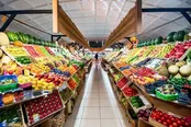 خرید یک سیب، چند ساعت‌ یک کارگر را می‌بلعد؟!