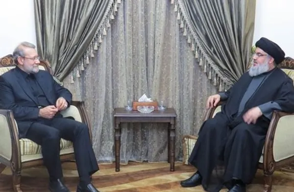 روز گذشته &zwnj;علی لاریجانی&zwnj;، رئیس مجلس شورای اسلامی در جریان سفر به لبنان، با &zwnj;&zwnj;سید حسن نصر الله، دبیر کل &laquo;حزب الله&raquo; دیدار و درباره تحولات سیاسی لبنان و منطقه با وی گفت&zwnj;&zwnj;وگو کرد. به گزارش وبگاه خبری &laquo;المنار&raquo; هیأت همراه رئیس مجلس شورای اسلامی و &laquo;محمد فتحعلی&raquo; سفیر جمهوری اسلامی ایران در بیروت نیز در این دیدار حضور داشتند./FNA
