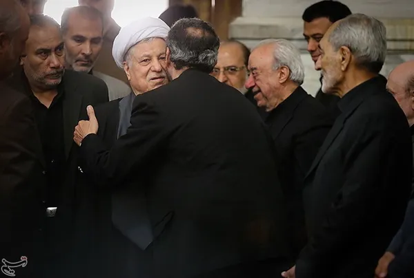 آیت الله اکبر هاشمی رفسنجانی در مراسم ختم مرحوم حبیب الله عسگراولادی