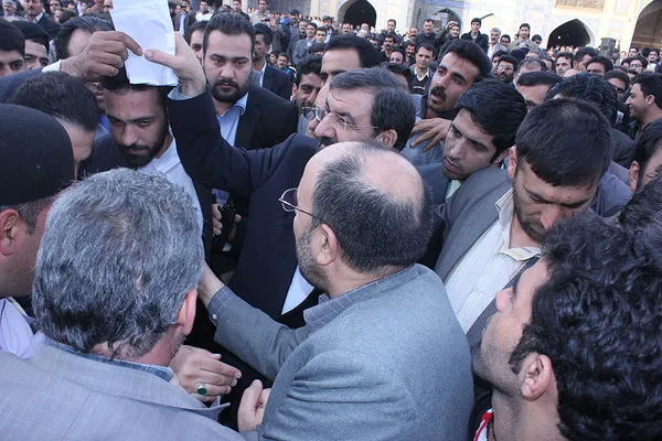 حضور دکتر رضایی در مسجد سید اصفهان