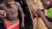 مواجهه جالب قبیله دورافتاده آفریقایی با نوشابه