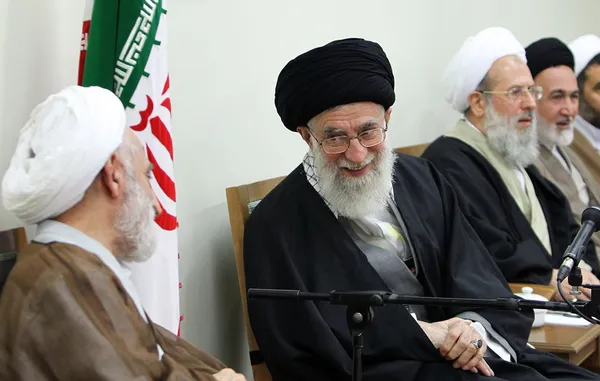 دست اندرکاران همایش بزرگداشت آیت الله مشکینی روز پنج شنبه با حضرت آیت الله خامنه ای رهبر معظم انقلاب اسلامی دیدار کردند/Leader Official Website
