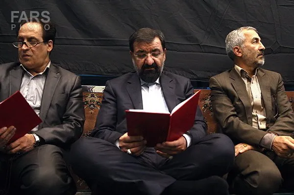 محسن رضایی دبیر مجمع تشخیص مصلحت نظام و بهمن هاشمی مجری سیما