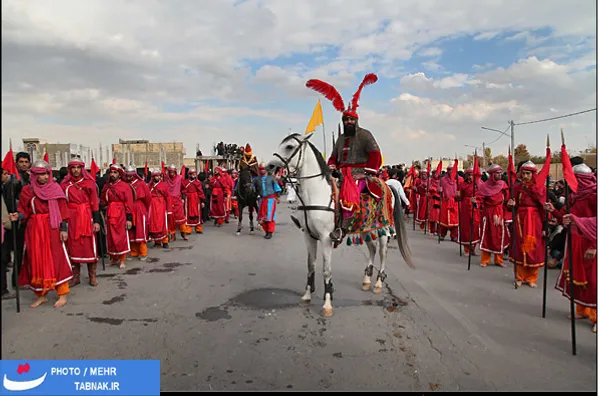 کاروان عزاداران حضرت اباعبدالله در خمینی شهر اصفهان