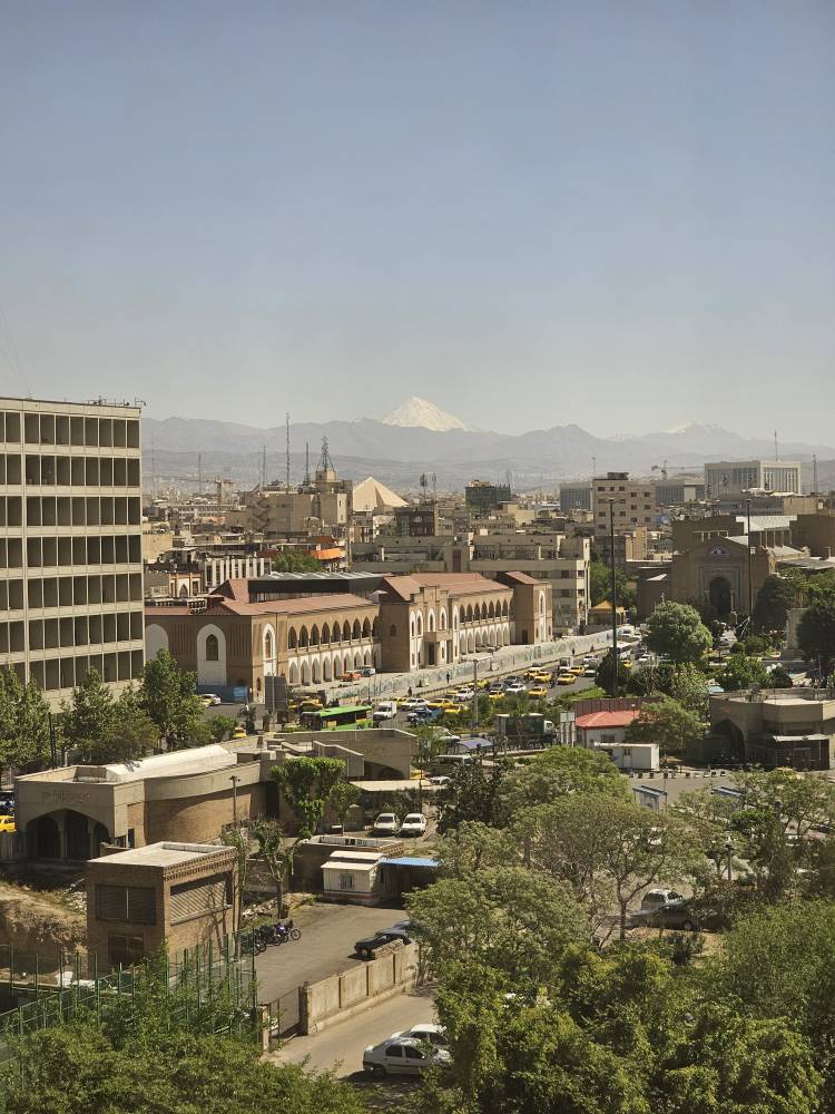 آقای قالیباف رئیس مجلس بودن را دوست ندارد/ پیمان جبلی مدیر توانمندی نیست/ آقای قالیباف رئیس مجلس بودن را دوست ندارد/ پیمان جبلی مدیر توانمندی نیست/