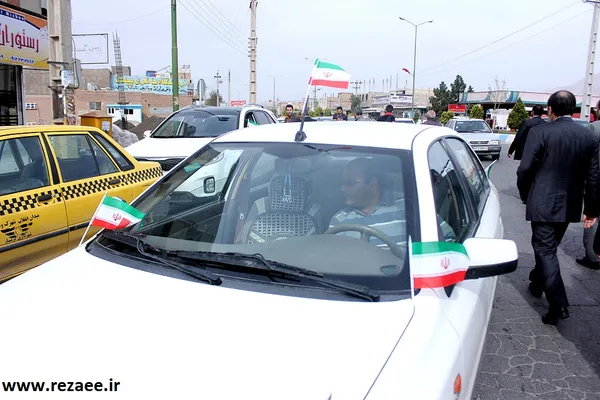  استقبال و حضور رضایی در گلزار شهدای گرمسار