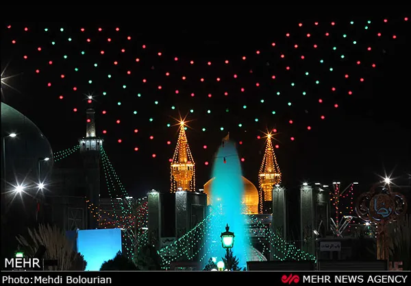 در سالروز میلاد حضرت امام رضا (ع) معابر و خیابانها در مشهد آذین بندی شد.