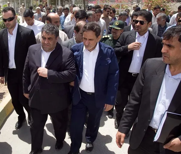 ˈاسحاق جهانگیریˈ معاون اول رییس جمهوری طی سفری یکروزه به استان کرمانشاه، از مرزهای رسمی پرویزخان و خسروی بازدید کرد./IRNA
