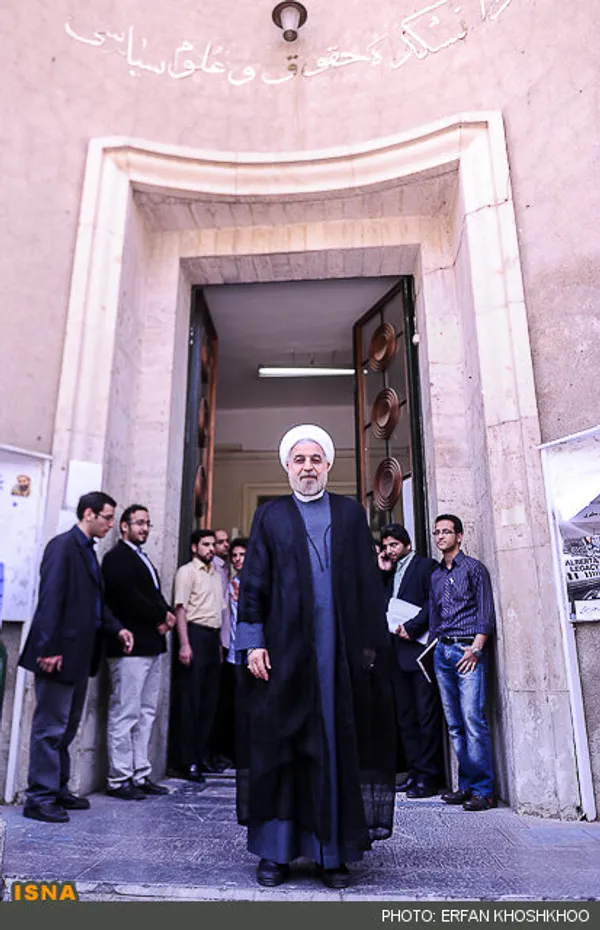 دکتر روحانی کارشناسی حقوق را در دانشگاه تهران سپری کردند. همین پیشینه حقوقی باعث شد تا یکی از مهم ترین جمله های انتخاباتی ایشان در مناظره سیاسی خطاب به محمد باقر قالیباف بیان شود که: &laquo;من سرهنگ نیستم! حقوقدانم&raquo;