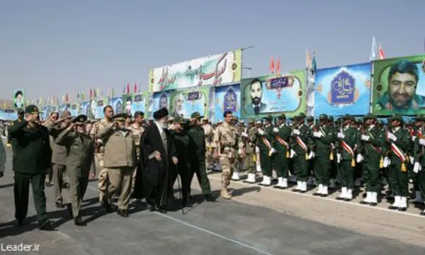 فرمانده کل قوا در مراسم صبحگاه مشترک یگانهای نظامی استان خراسان شمال