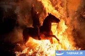 عکس: اسب‌ها و آتش نمایشی خیره‌کننده در اسپانیا