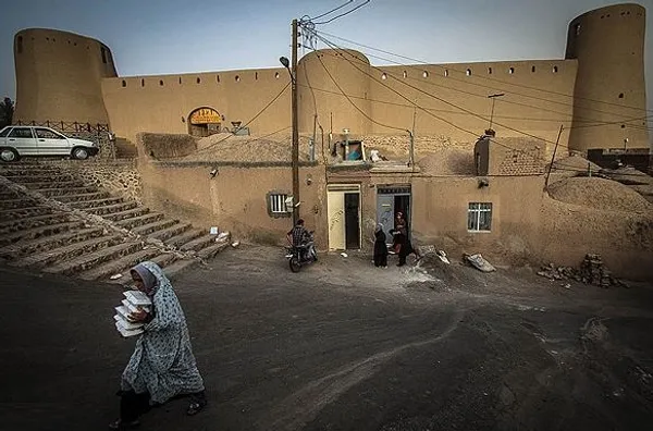 تهیه و توزیع غذای نذری در ایام ماه مبارک رمضان بین محرومان ، ایتام و مستمندان ظهر امروز یکشنبه در بیرجند برگزار شد./MEHR 