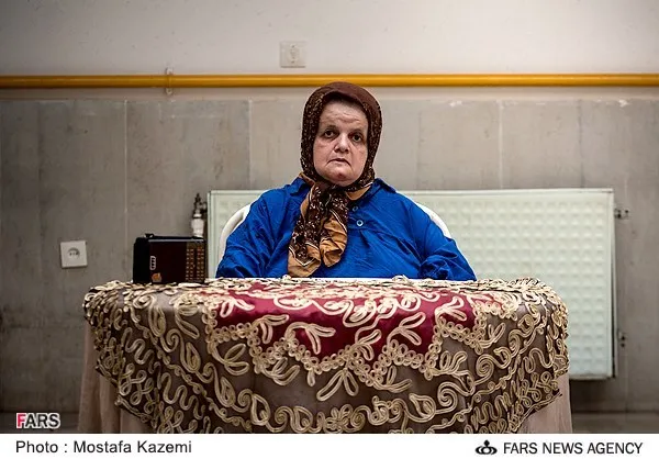 فرح امیرصالحی شغل سابق :خانه دار سن: 65 سال