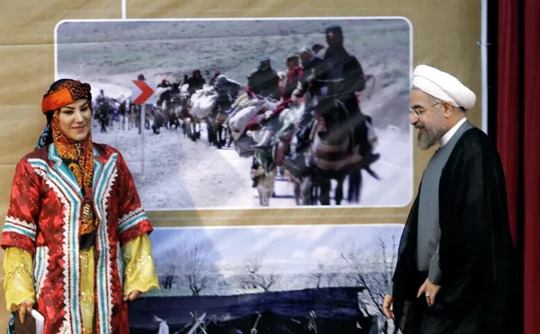 دیدار رییس جمهوری با عشایر و روستاییان استان لرستان/IRNA
