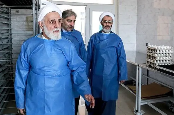 افتتاح کارخانه صنایع سرامیک نسوز های تک و رونمایی از واکسن دوگانه نیوکاسل و آنفلوانزای طیور صبح سه&zwnj;شنبه با حضور حجت&zwnj;الاسلام ناطق نوری‬&lrm; در تبریز برگزار شد./FNA
