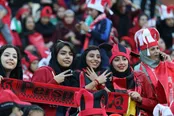فیلم اولین ورود زنان پرسپولیسی به ورزشگاه در لیگ