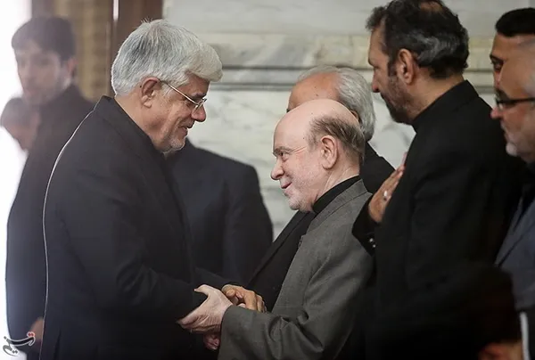 محمدنبی حبیبی و محمدرضا عارف در مراسم ختم مرحوم حبیب الله عسگراولادی