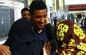کیک فوت کردن قوچان نژاد در جشن تولدش