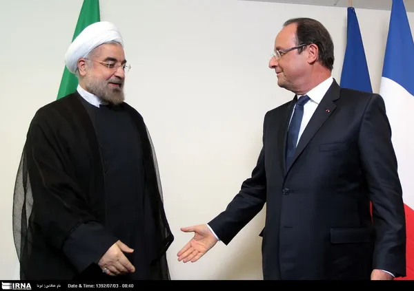 "فرانسوا اولاند" رييس جمهور فرانسه در حاشيه اجلاس مجمع عمومي سازمان ملل با دکتر "حسن روحاني" رييس جمهوري اسلامي ايران ديدار و گفت و گو کرد.