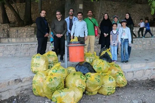 در شهر استهبان استان فارس پاکسازی تفرجگاه &laquo;دهانه آسیاب&raquo; استهبان با حضور شهردار و با همت گروه مردمی دیده بان استهبان انجام شد. همچنین در این برنامه کیسه زباله بین گردشگران و مردم توزیع شد.