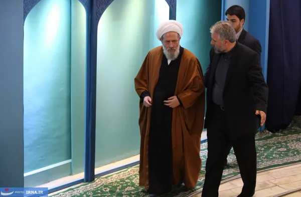 ورود آیت الله ˈمحمد محمدی ری شهریˈ به نماز عبادی سیاسی جمعه این هفته تهران