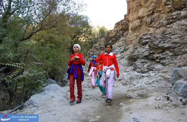 حضور با نشاط کودکان در مسیرهای کوهپیمایی