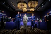 عراقچی: برخی دارایی‌های مسدود شده ایران آزاد شدند/ تحریم صادرات نفت و پتروشیمی تعلیق شد/بیانیه مشترک قطر و پاکستان درباره مذاکرات سوییس