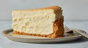 طرز تهیه چیزکیک کلاسیک؛ دسری خامه‌ای، نرم و بی‌نقص