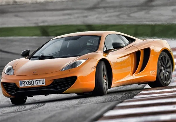 McLaren MP4-12c  در 3 ثانیه از 0 به 100 حرکت می کند و 333 کیلومتر در ساعت سرعت دارد.