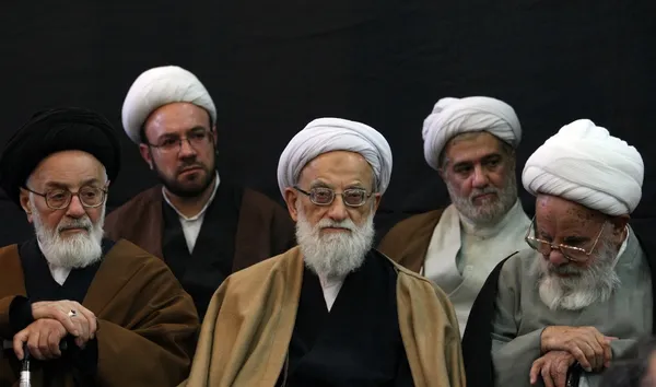 عصر چهارشنبه مراسم ختم مرحوم آیت الله سیدمحمدباقر موحد ابطحی در دانشگاه امام صادق (ع) برگزار شد. عکس آیت&zwnj;الله محمد امامی کاشانی امام جمعه موقت تهران(وسط)/ایرنا
