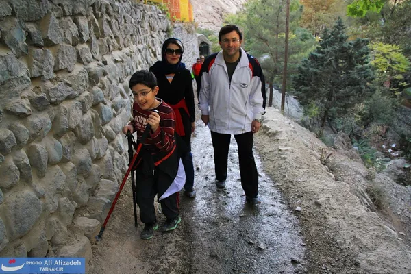 حضور کودکان در کنار بزرگترهای کوه پیما، صحنه ای بسیار زیباست که بارها و بارها در مسیر کوهپیمایی مشاهده می کنیم.