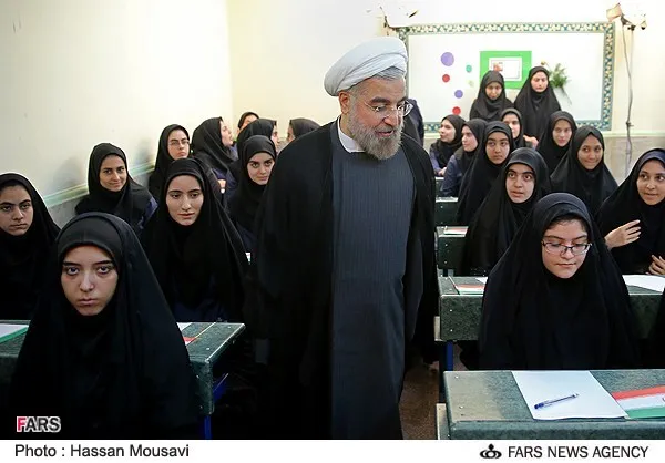 حسن روحانی رئیس جمهور در مراسم آغاز سال تحصیلی 93-92
دوشنبه اول مهر
