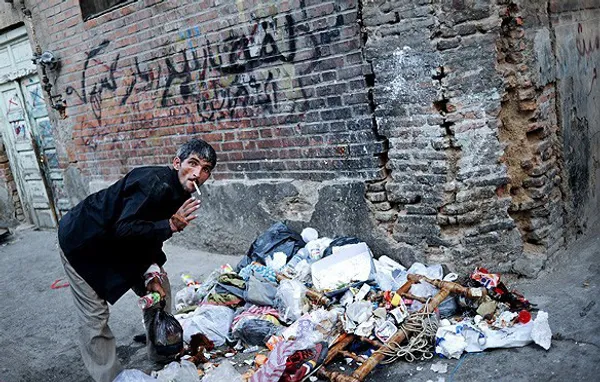 تابناک .