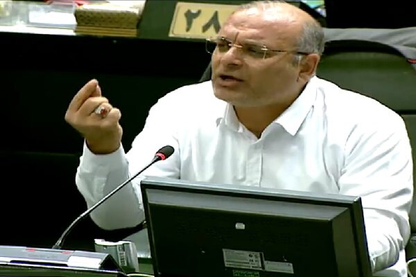 پزشک سخت تربیت میکنیم آسان از دست میدهیم/ درمان برای بیمار از بیماری سختتر شده است / ساماندهی بیمهها؛ ضرورت امروز نظام سلامت پزشک سخت تربیت میکنیم آسان از دست میدهیم/ درمان برای بیمار از بیماری سختتر شده است / ساماندهی بیمهها؛ ضرورت امروز نظام سلامت