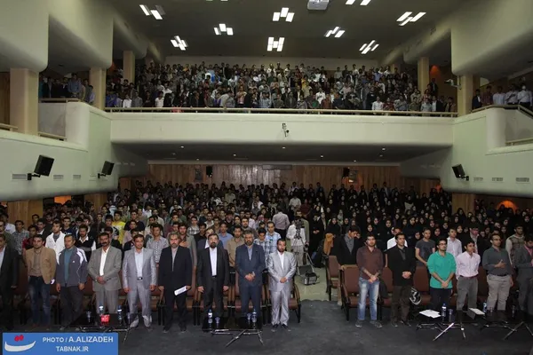 حضور دکتر محسن رضایی در سالن آمفی تئاتر دانشگاه شهید باهنر کرمان