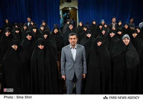 رئیس جمهور در مراسم تجلیل از تلاشگران حوزه زن و خانواده
دوشنبه ۲۴ تیر ۱۳۹۲
