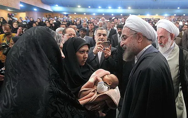 دیدار روحانی&zwnj; با&zwnj; همسر و فرزند دانایی&zwnj;فر/MEHR
