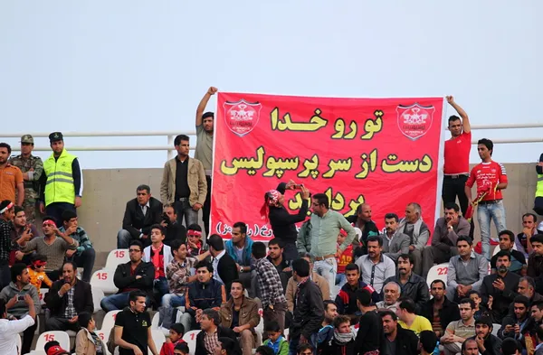 تیم فوتبال پرسپولیس تهران عصر یکشنبه در جام حذفی برابر فولادخوزستان با نتیجه ۴ بر یک درضربات پنالتی، شکست خورد/ایرنا
