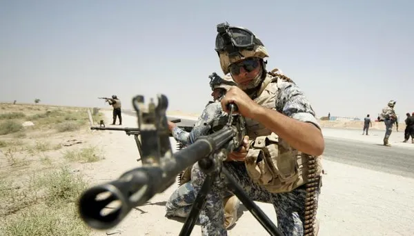 حفاظت چند لایه ارتش عراق از استان کربلا /Reuters